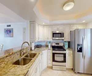 Photo 3 - Monthly Discount! Sandarac 502B: Beachfront Condo, Pool & Views