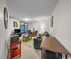 Photo 2 - Chic DT Honolulu Executive Condo