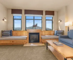 Photo 3 - Cozy 1 Bedroom at Steamboat Grand