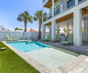 Photo 2 - 211 Blue Palm: NEW Spacious 5-Bedroom Pool Home Steps from Beach
