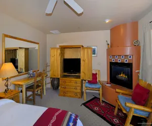 Photo 2 - Adobe Hacienda - Anasazi Suite