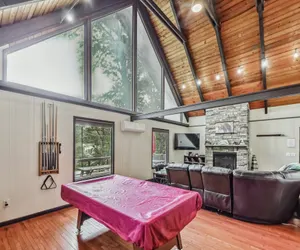 Photo 3 - Poconos Chalet newly renovated, great location