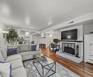 Photo 2 - 129 Park Station Escape! Cozy Condo with Pool Hot Tub! Walking Distance to Main Street Town Lift!