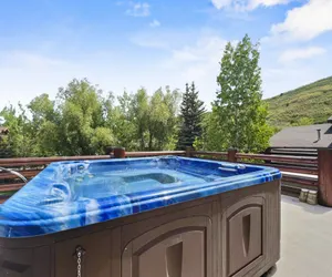 Photo 4 - 402 Chaparral Timber Escape! Relaxing Deer Valley Condo with Hot Tub! Close to Skiing Hiking!