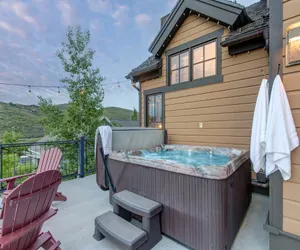 Photo 4 - 1138 Skiers Heaven! Luxury Home close to Park City Mountain! Two Hot Tubs Gorgeous Outdoor Space!