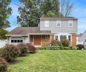 Photo 5 - Tranquil Retreat in Cherry Hill