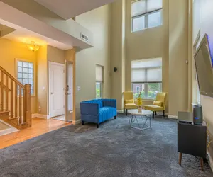 Photo 3 - Central Cleveland Gem w/ Direct Skyline View!