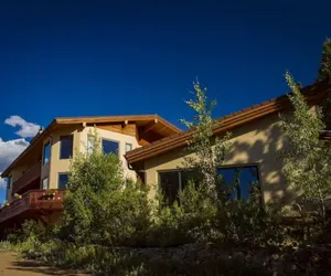 Photo 5 - H7 at Hope Mountain - 6-Bedroom Luxurious Retreat Home near Allenspark Colorado