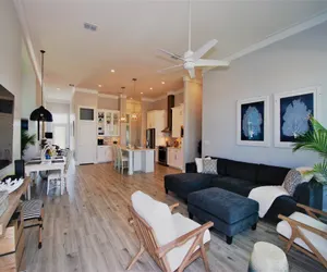 Photo 4 - Seaglass Cottage - Private home at The Shores