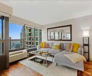 Photo 4 - 2bd River North Million Dollar Views! Parking Incl