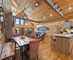 Photo 2 - Heartland Retreat