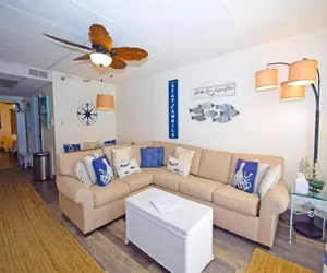 Photo 5 - Beachaven 305