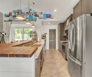 Photo 4 - Awesome Location with Dock, Heated Pool, Bicycles & Kayaks!