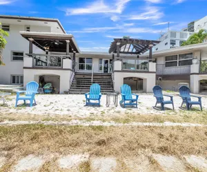 Photo 4 - Luxurious Oasis in Fort Lauderdale's Heart
