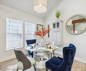 Photo 3 - Joys Galleria Luxury Home