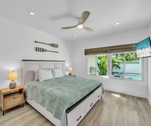 Photo 3 - Heliconia House