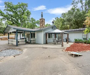 Photo 4 - Sweet Haven -Home with EV Charger near Yosemite