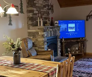 Photo 2 - Smoky Mountain Getaway