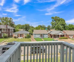Photo 4 - Midtown Marvel - 1BR Oasis by Overton Park