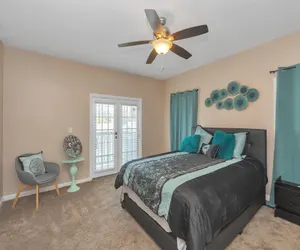 Photo 3 - Midtown Marvel - 1BR Oasis by Overton Park