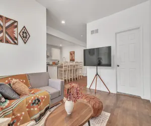 Photo 2 - Urban Retreat In Islandview