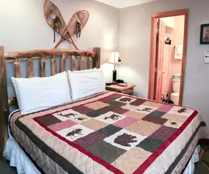 Photo 2 - Fawn Valley Inn: 254