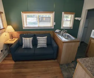Photo 2 - Triple R Cottages: 2