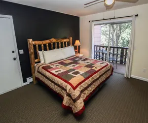 Photo 2 - Fawn Valley Inn: 293