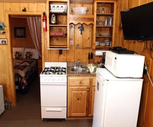 Photo 5 - Lazy R Cottages: 1