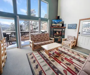 Photo 2 - Lazy R Cottages: 16A