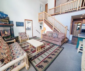 Photo 4 - Lazy R Cottages: 16A