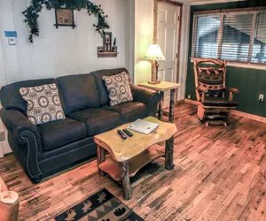 Photo 2 - Timber Creek Chalets: 3