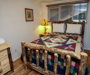 Photo 5 - Timber Creek Chalets: 3