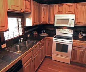 Photo 5 - Triple R Cottages: 8