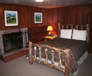 Photo 5 - Timber Creek Chalets: 14
