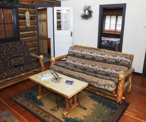 Photo 2 - Triple R Cottages: 1