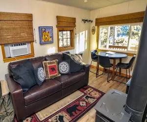 Photo 4 - Lazy R Cottages: 5