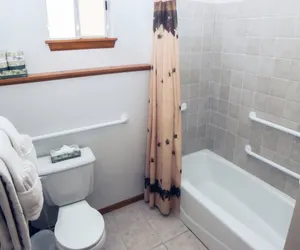 Photo 5 - Timber Creek Chalets: 11