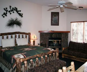 Photo 2 - Timber Creek Chalets: 11