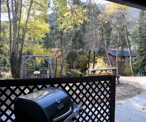 Photo 5 - Fawn Valley Inn: 253
