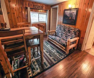 Photo 4 - Triple R Cottages: 5