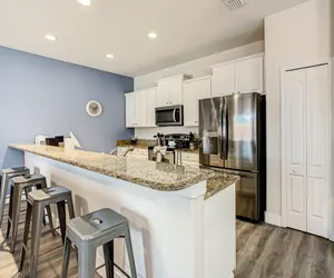 Photo 5 - Family-friendly 4-bed townhome near Disney World