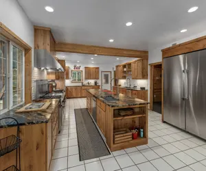 Photo 5 - River Road Lodge