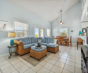 Photo 2 - Tropical Island Getaway - Monthly Beach Rental