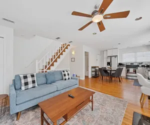 Photo 4 - Old Town 3bd 3ba Coach House, Garage Parking Incl