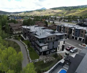 Photo 2 - River West 814