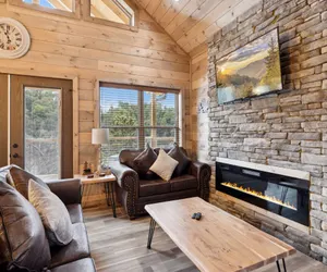 Photo 5 - Little Bear Lodge