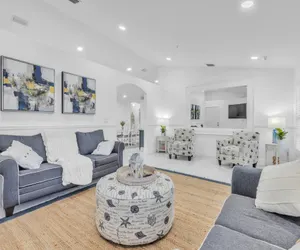 Photo 4 - Gorgeous Lake Worth Beach House