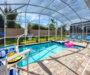 Photo 2 - Spacious 5 Bed Pool Home with Game Room-1544MVD