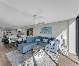 Photo 3 - Oceanfront Gem Pool, Balcony, Modern Touchƒsofa